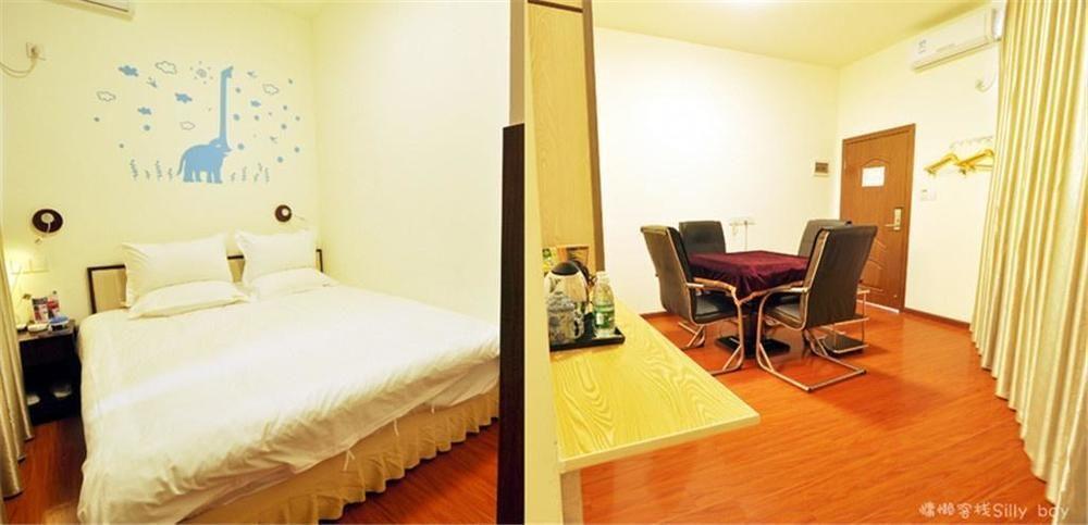 Renli Hotel Chengdu Exterior photo